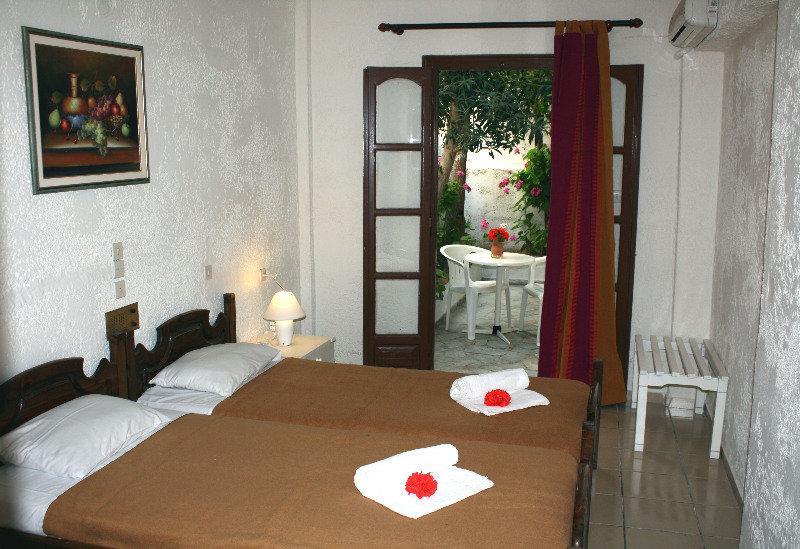 Piskopiano Studios Bagian luar foto