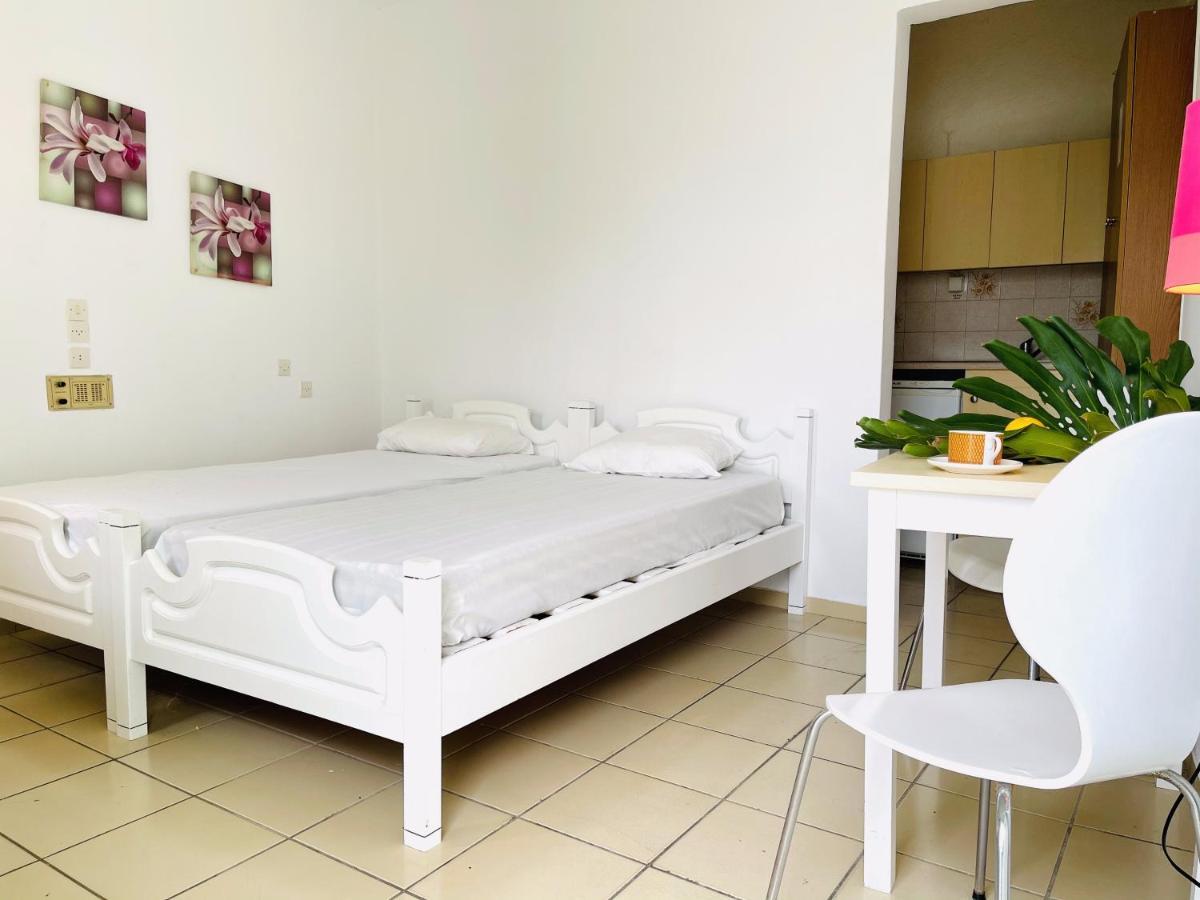 Piskopiano Studios Bagian luar foto