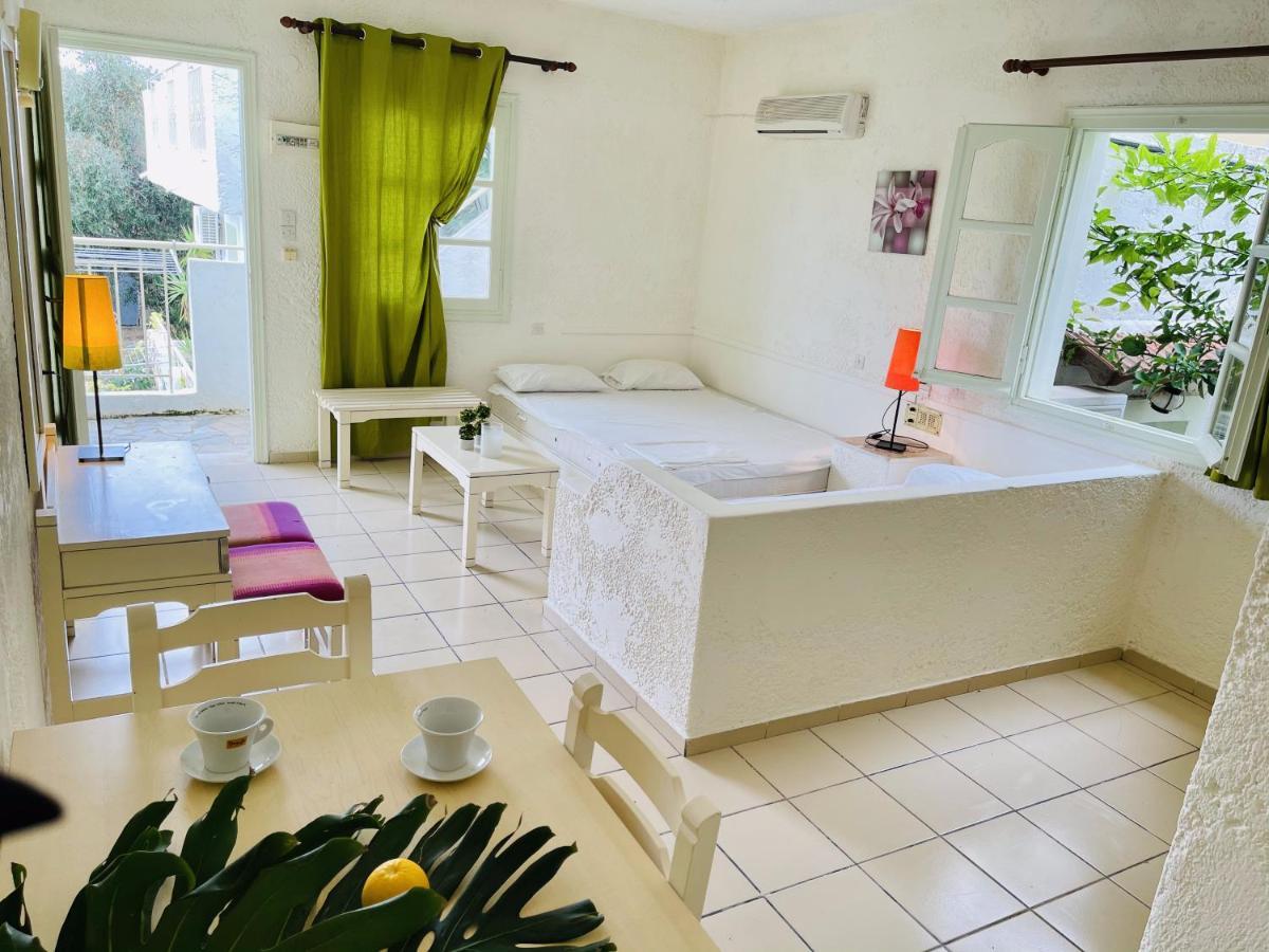 Piskopiano Studios Bagian luar foto