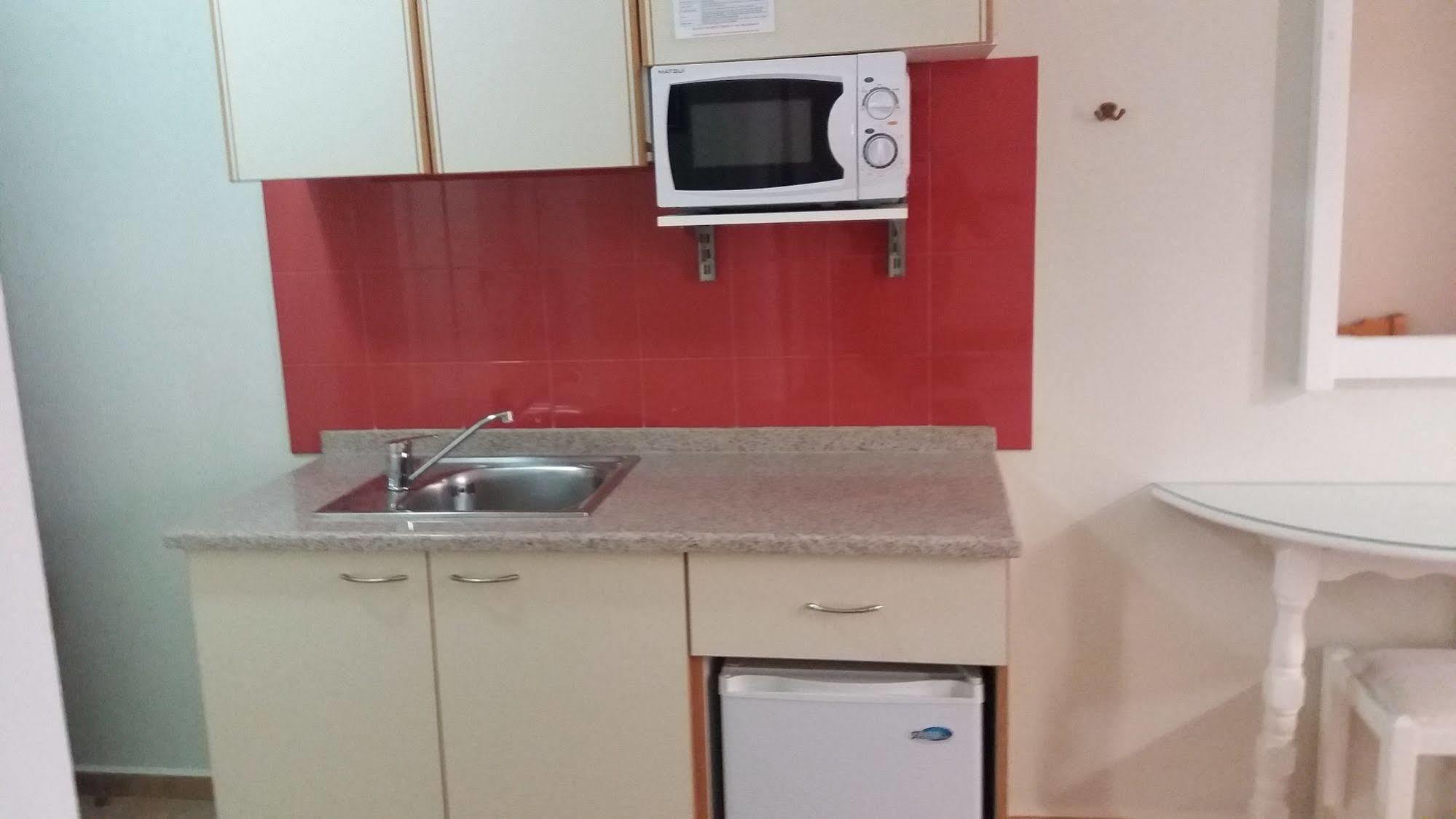 Piskopiano Studios Bagian luar foto